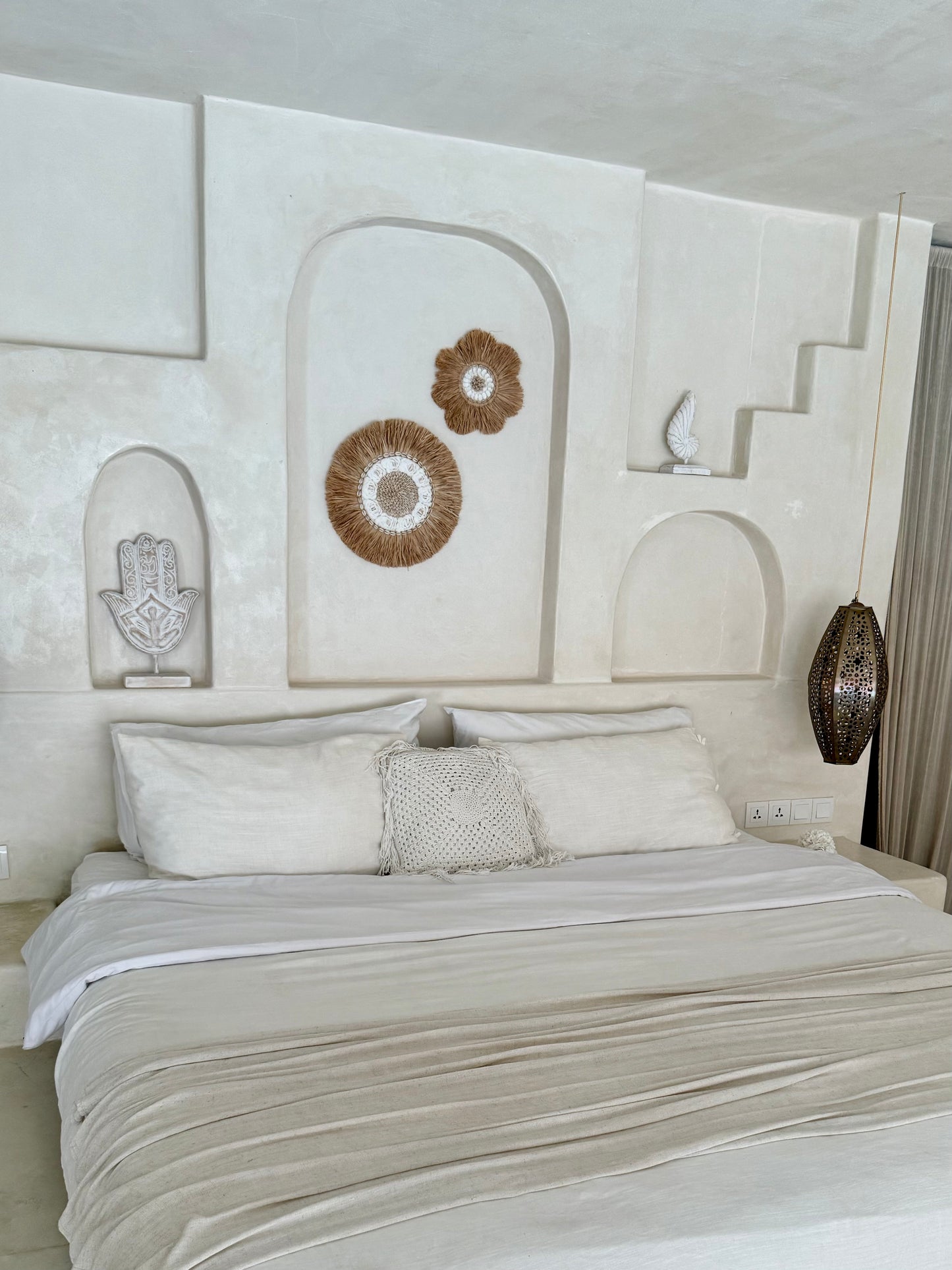 Main de Fatma en bois – protection et artisanat de Bali