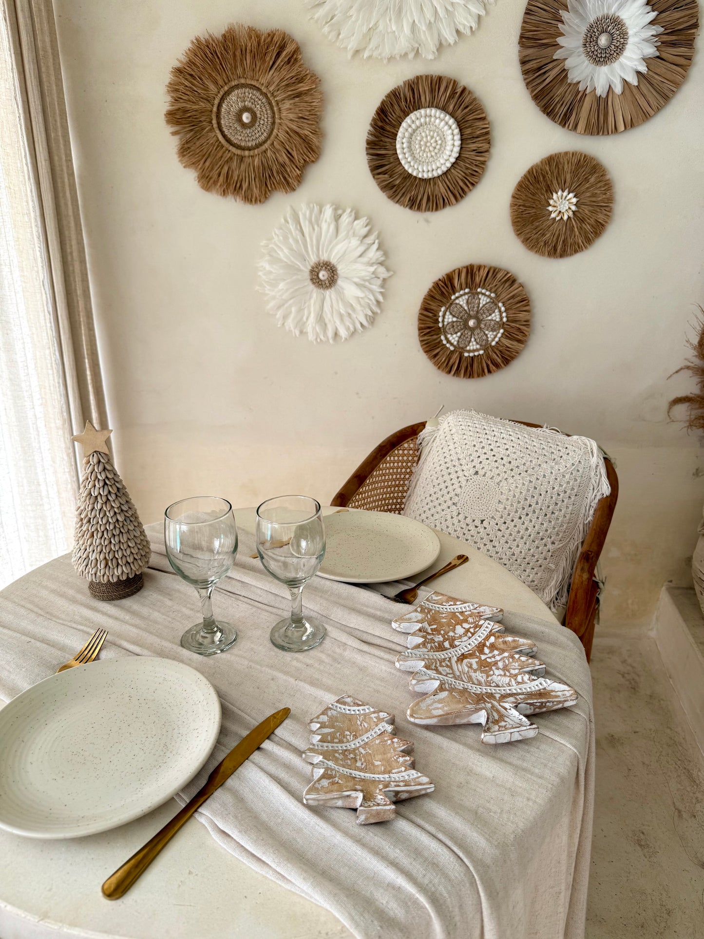 Sapin de Noël en bois – décoration artisanale balinaise