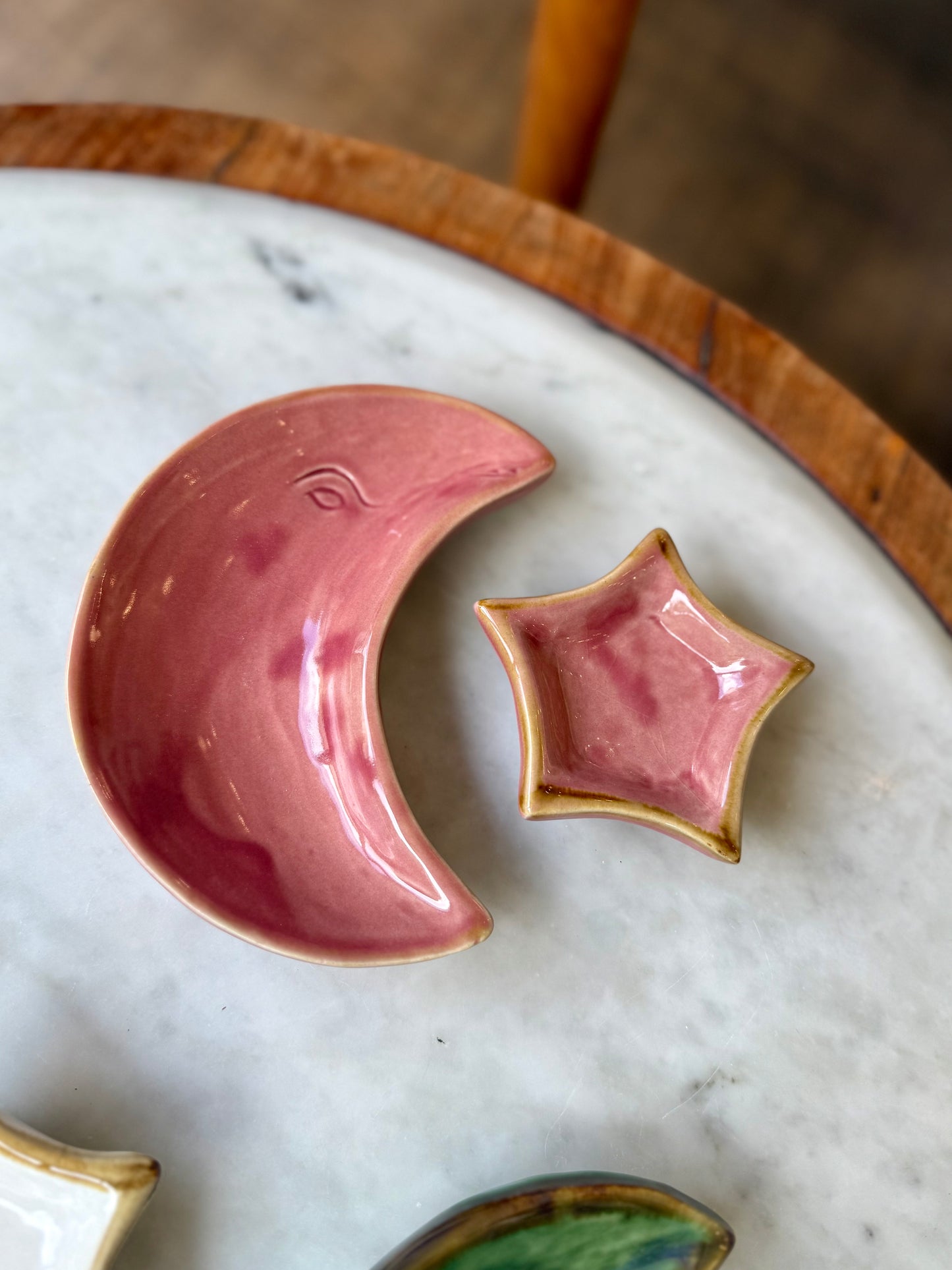 Lune avec son étoile en céramique – décoration artisanale de Bali