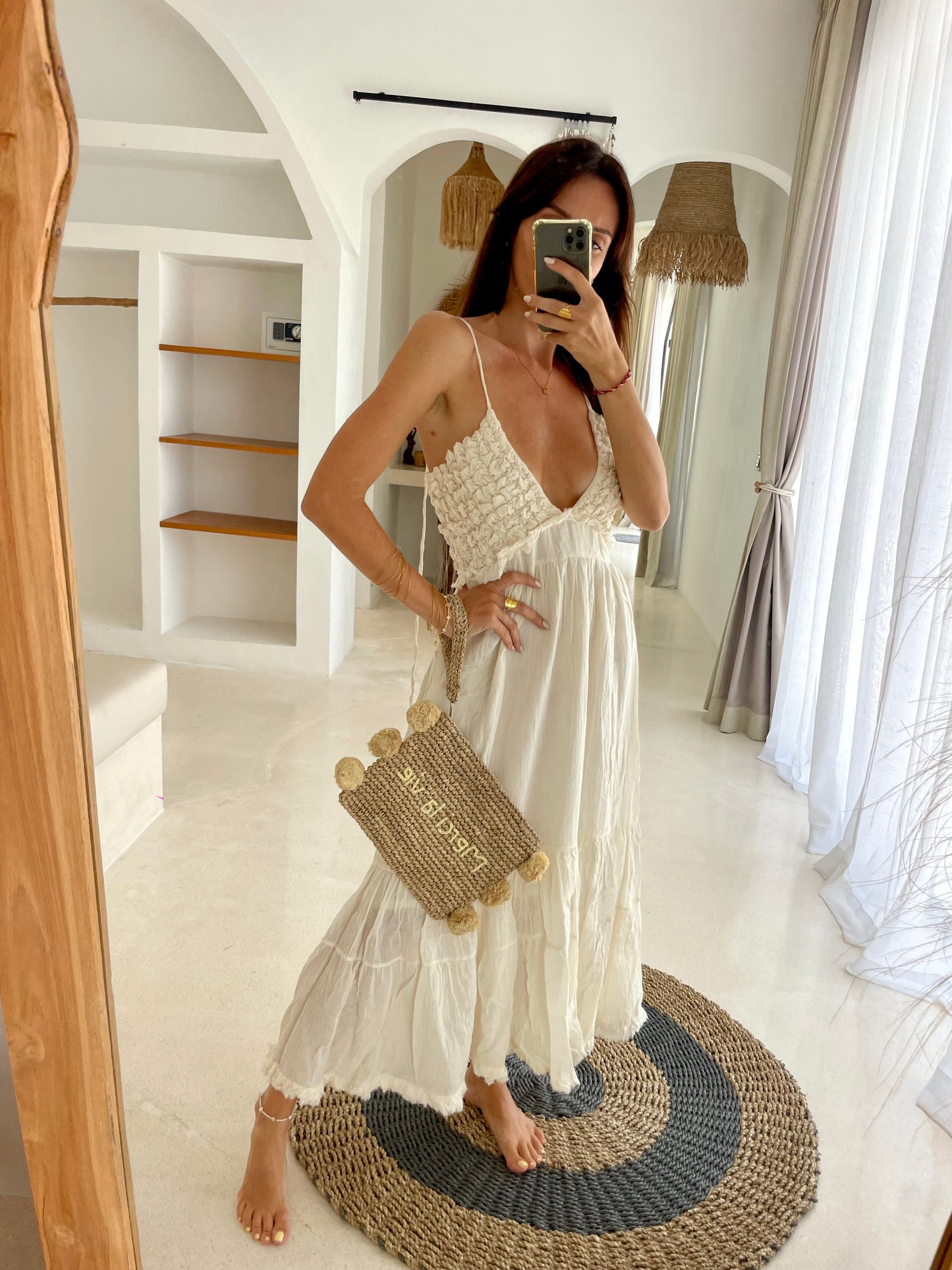 Pochette en fibres naturelles brodée – messages inspirants