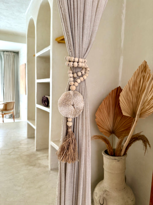 Embrasse corail et perles de bois – création bohème et exotique