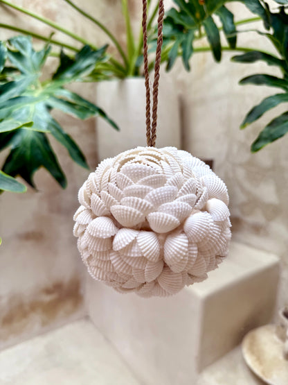 Boule en coquillage de Bali – texture naturelle et authentique
