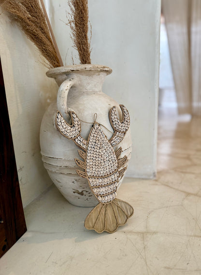 Décoration homard en coquillages et corde naturelle – pièce artisanale de Bali