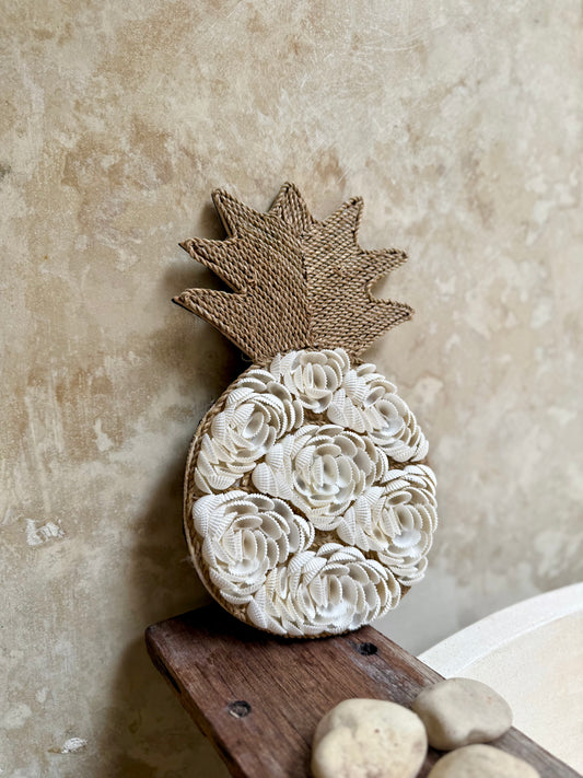 Décoration ananas en corde naturelle et coquillages Anadara – esprit exotique et raffiné