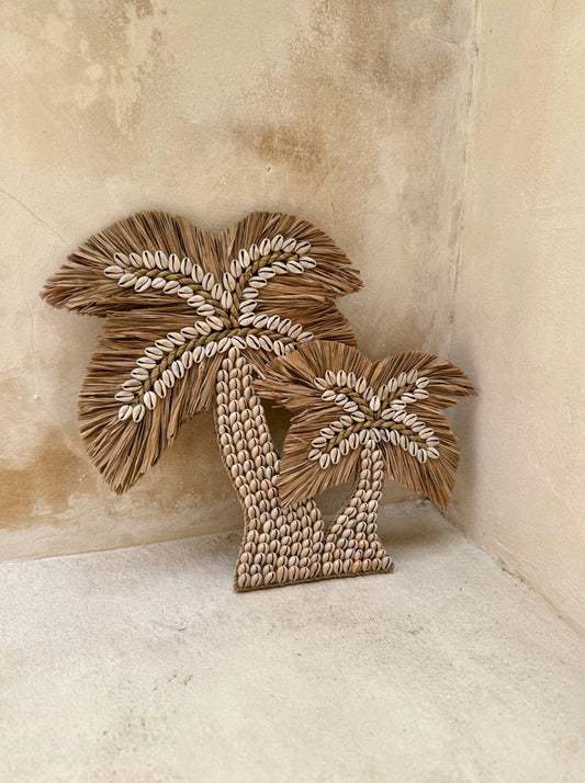 Suspension double palmier en coquillages et plantes aquatiques séchées – décoration artisanale de Bali