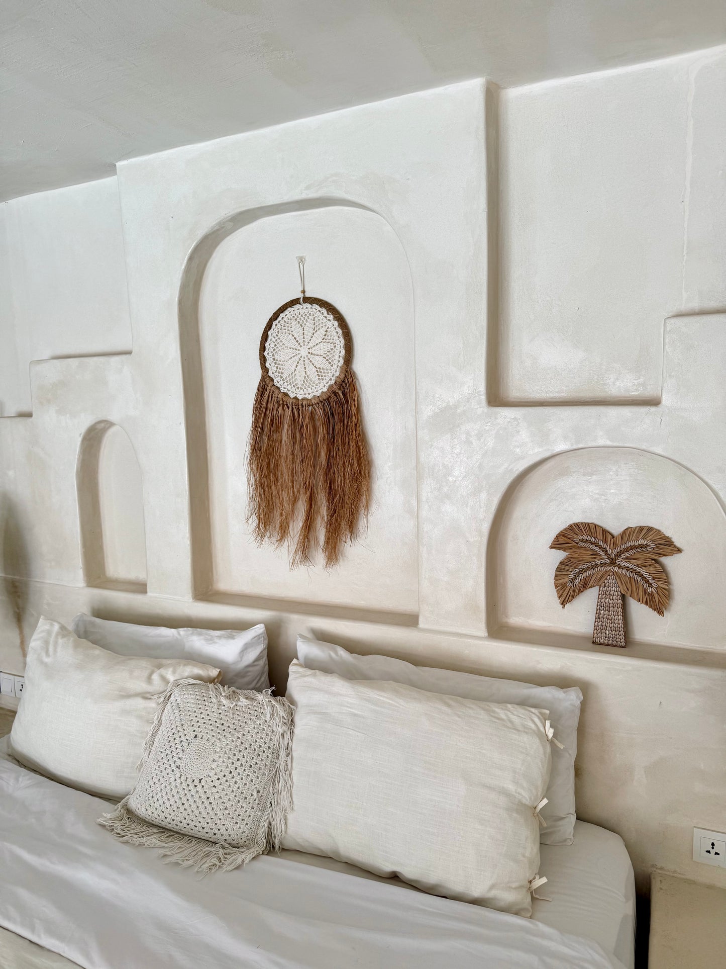 Attrape-rêves en plante aquatique séchée et macramé – suspension murale bohème