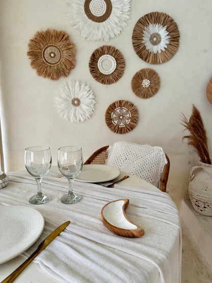 Coupelle lune en bois de manguier et nacre – délicatesse naturelle