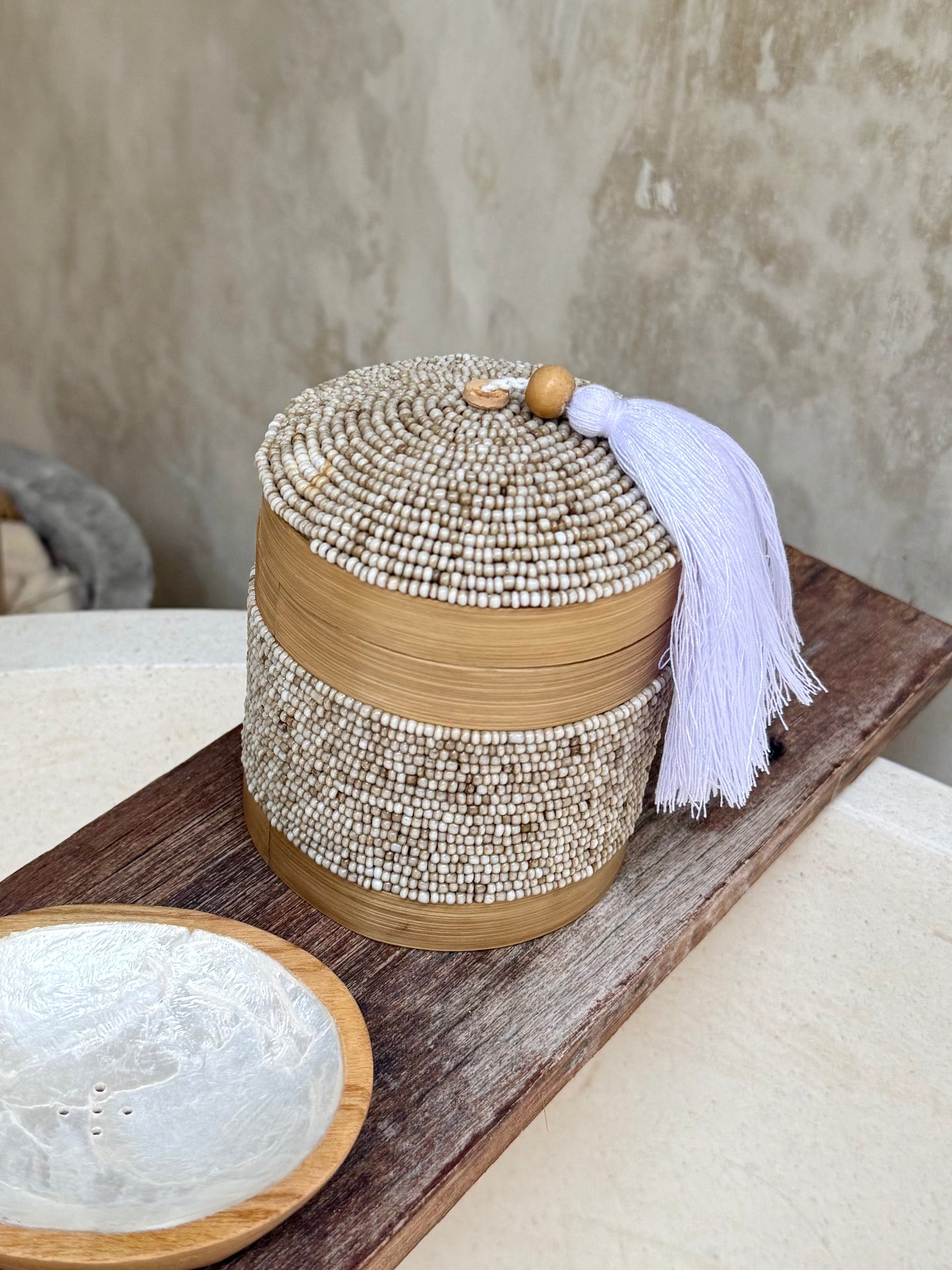 Petite boîte en perles et bambou – fait main à Bali