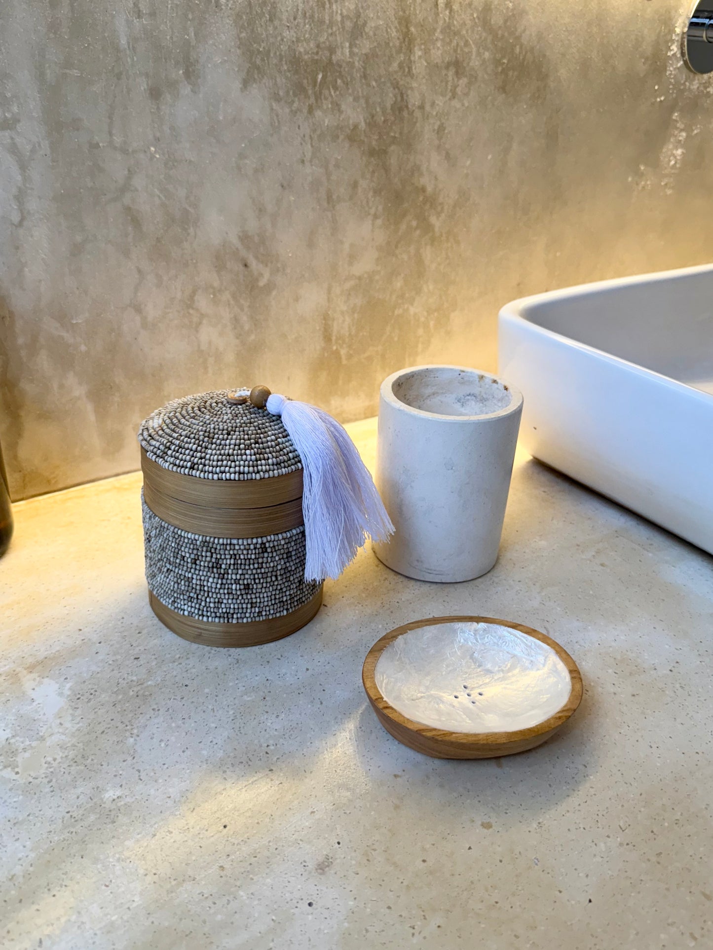 Petite boîte en perles et bambou – fait main à Bali