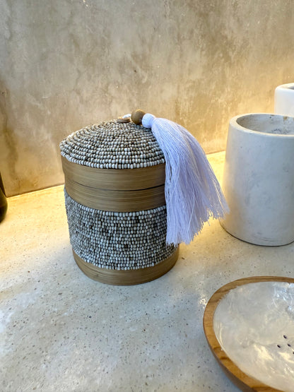 Petite boîte en perles et bambou – fait main à Bali