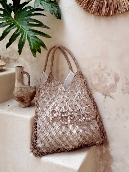 Sac à main en fibres naturelles tressées – messages en coquillages cauris au choix