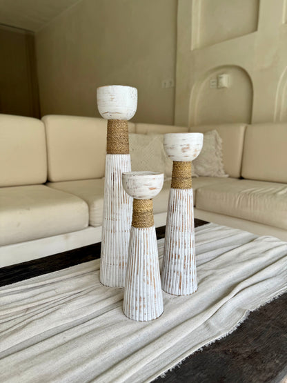 Chandeliers en bois naturel et cordelette – décoration artisanale de Bali