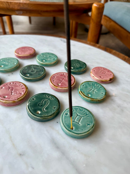 Porte-encens signe astrologique – création artisanale de Bali