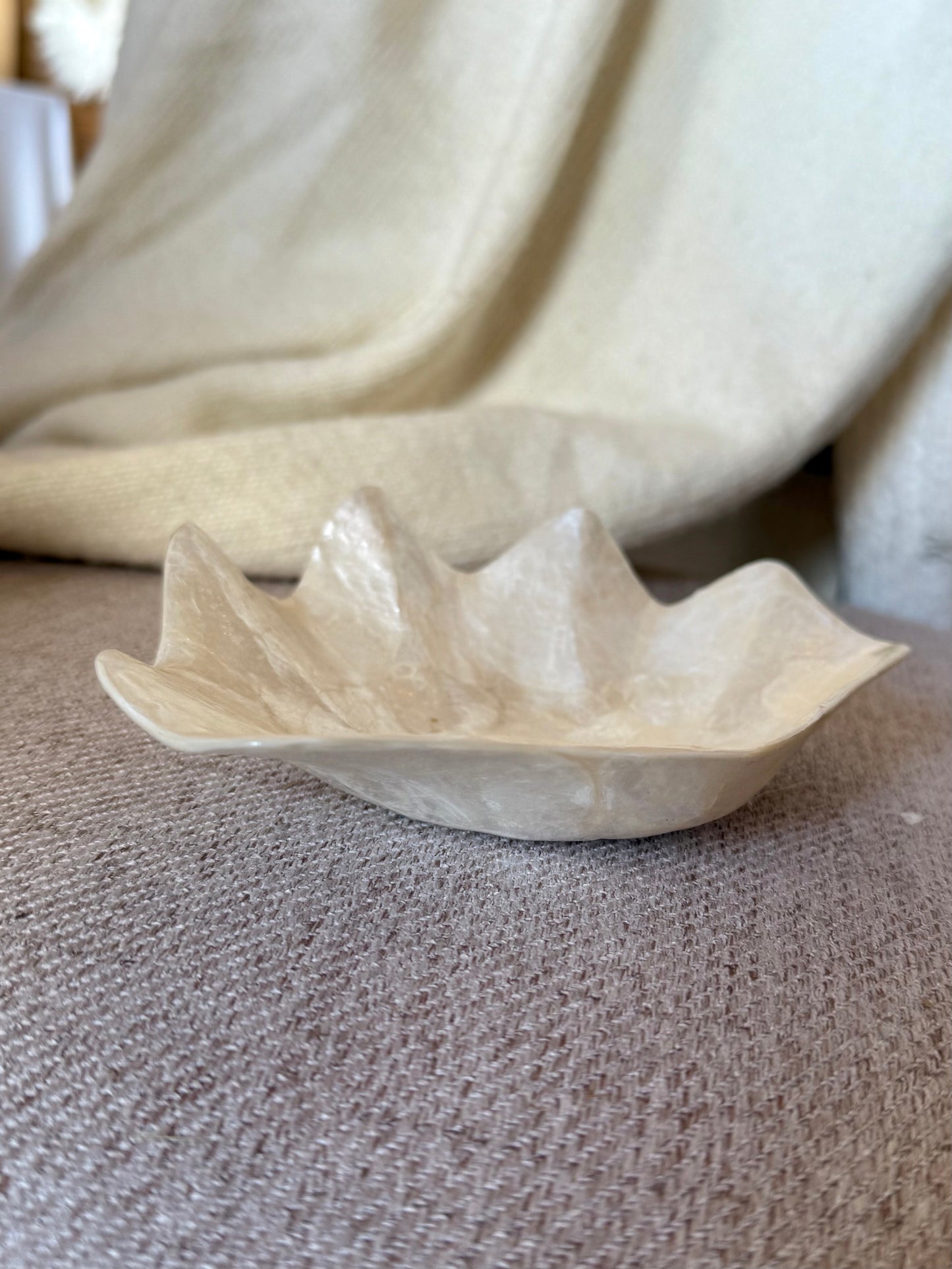 Coupelle en nacre “Bénitier” – pièce décorative artisanale de Bali