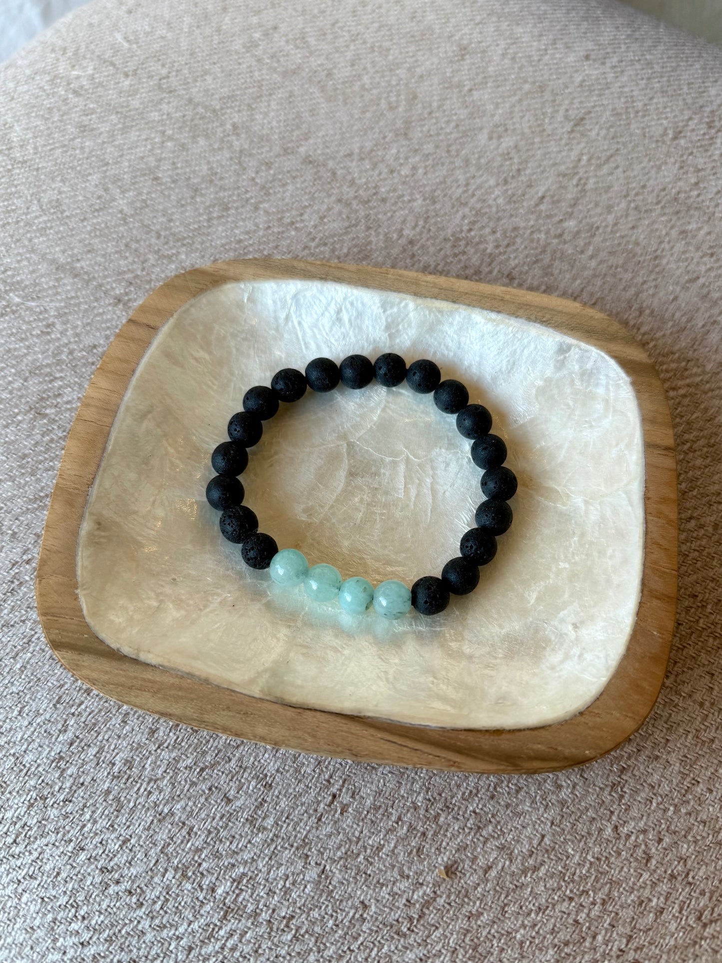 Bracelet en pierre de lave & Amazonite – Pierre d’apaisement et d’expression – Fait main à Bali