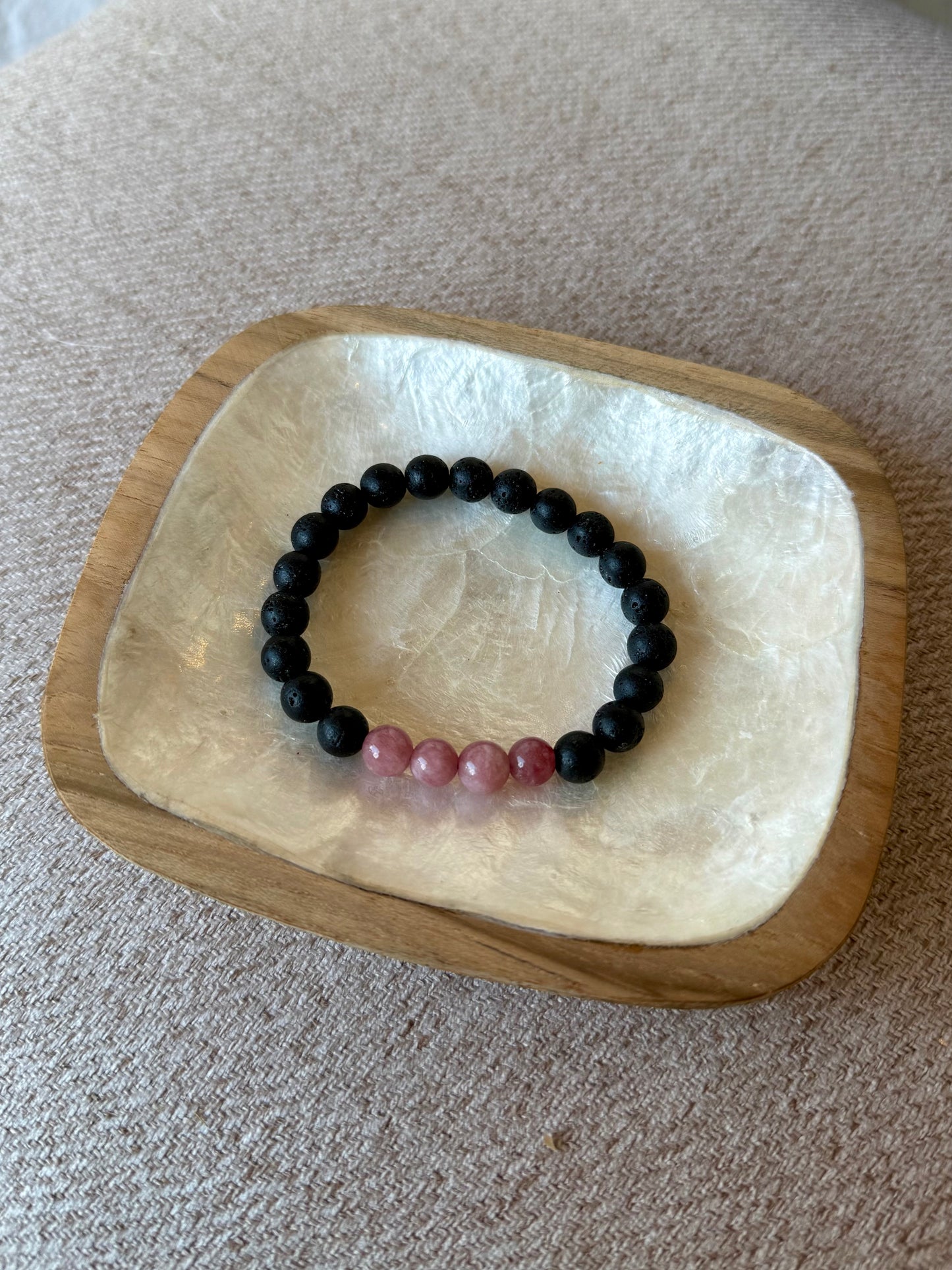 Bracelet en pierre de lave & Jaspe rouge clair – Pierre de vitalité & énergie – Fait main à Bali