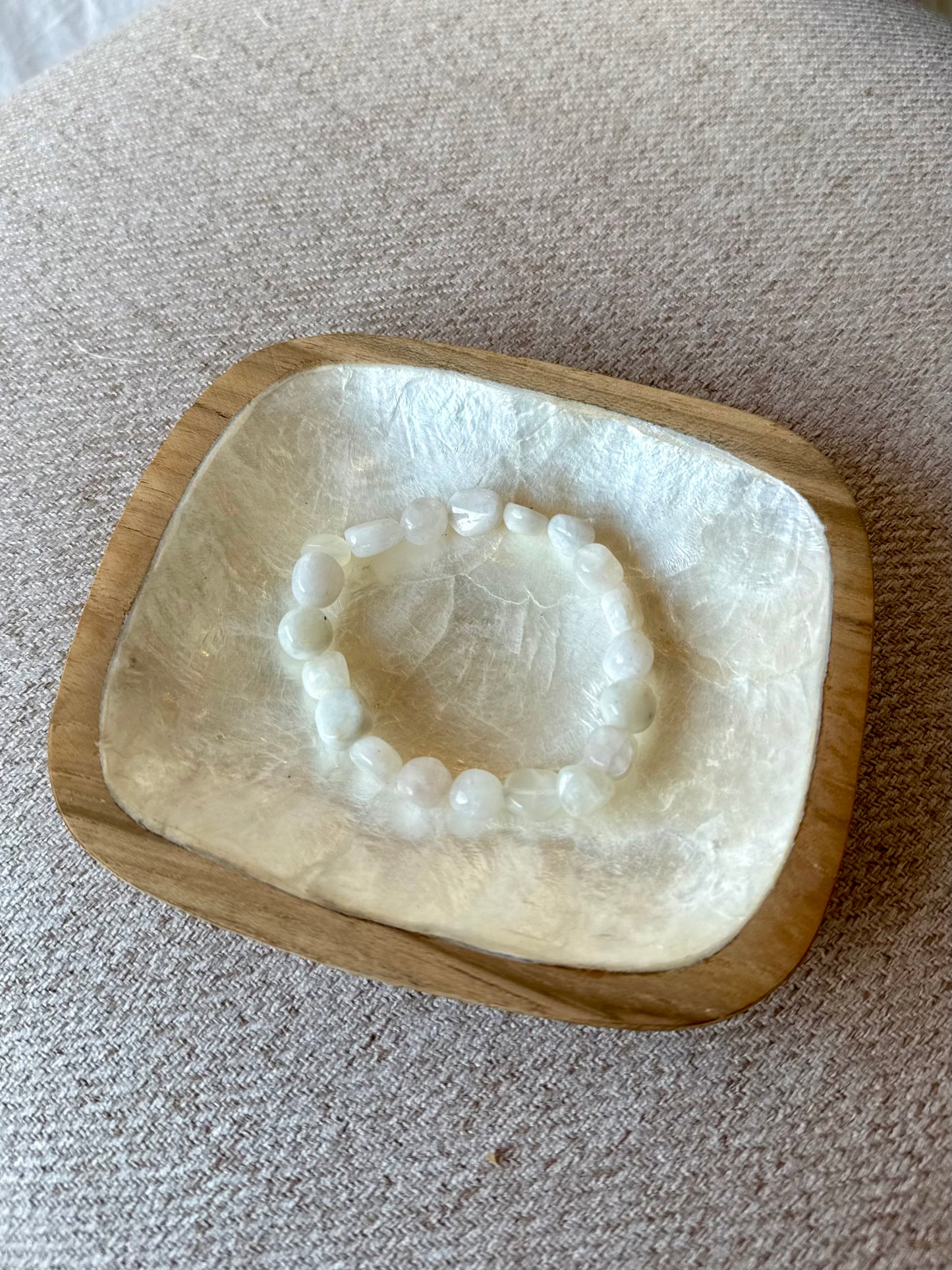 Bracelet en quartz blanc – Pierre d’harmonie et de clarté – Fait main à Bali