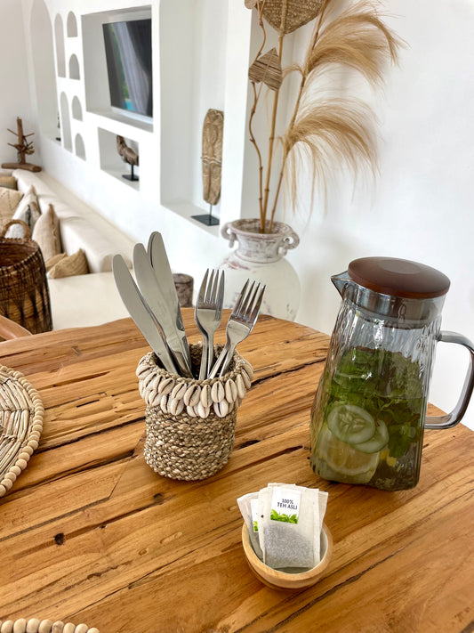 Petite panière en jonc de mer et coquillages cauri – accessoire déco bohème chic de Bali